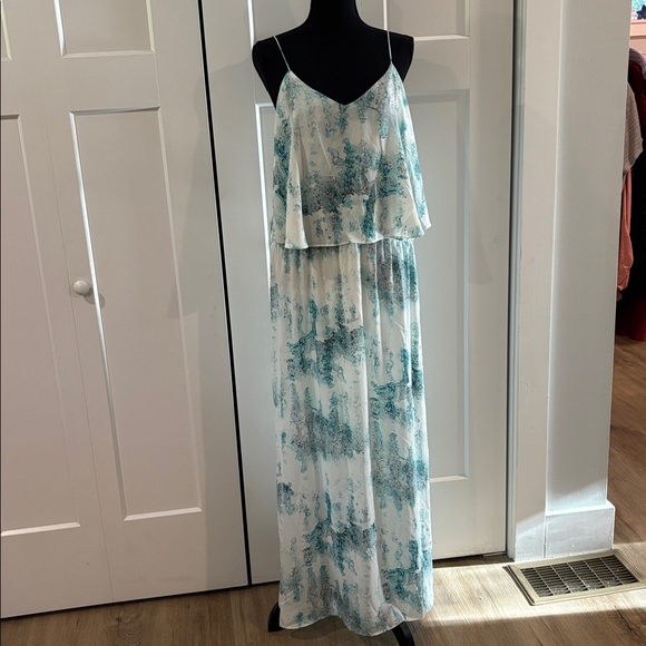 Dresses & Skirts - Maxi Dress blue/white with spaghetti straps 
Lined to knee
EUC